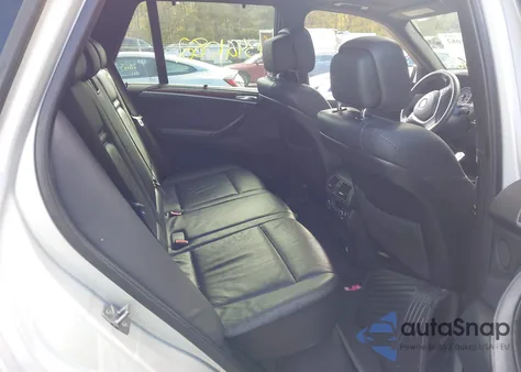 2011 BMW X5 xDrive50I z USA, uszkodzony, nr VIN 5UXZV8C53BL421287